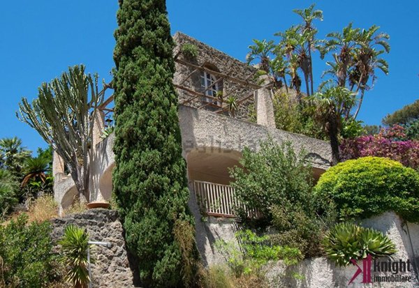casa indipendente in vendita a Forio