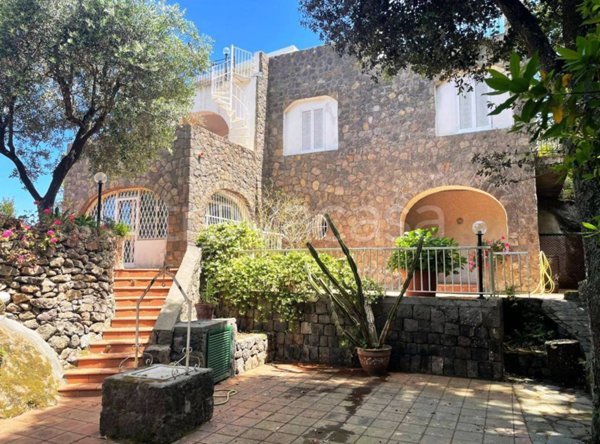 casa indipendente in vendita a Forio