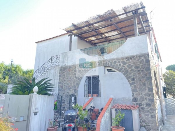 casa indipendente in vendita a Forio