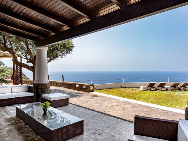 casa indipendente in vendita a Forio