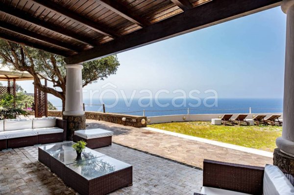 casa indipendente in vendita a Forio