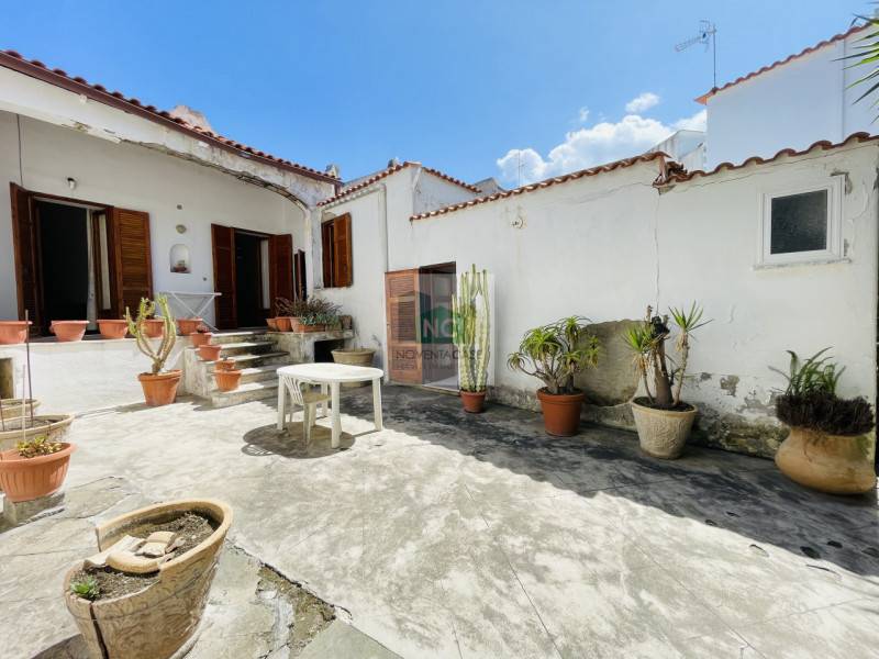 casa indipendente in vendita a Forio