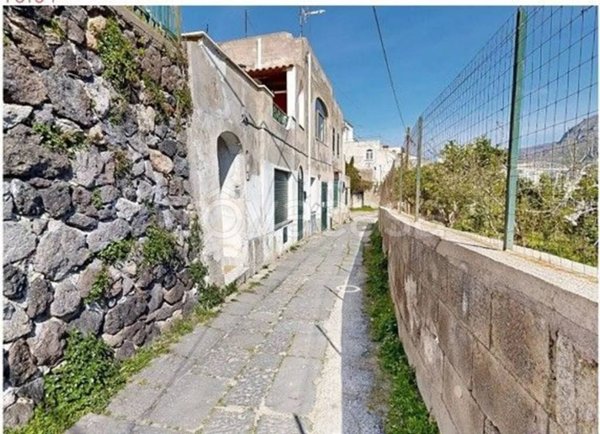 casa indipendente in vendita a Forio