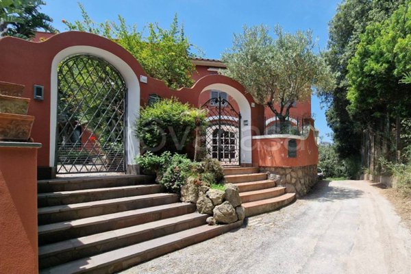 casa indipendente in vendita a Forio