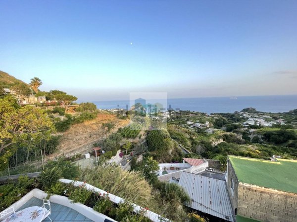 casa indipendente in vendita a Forio