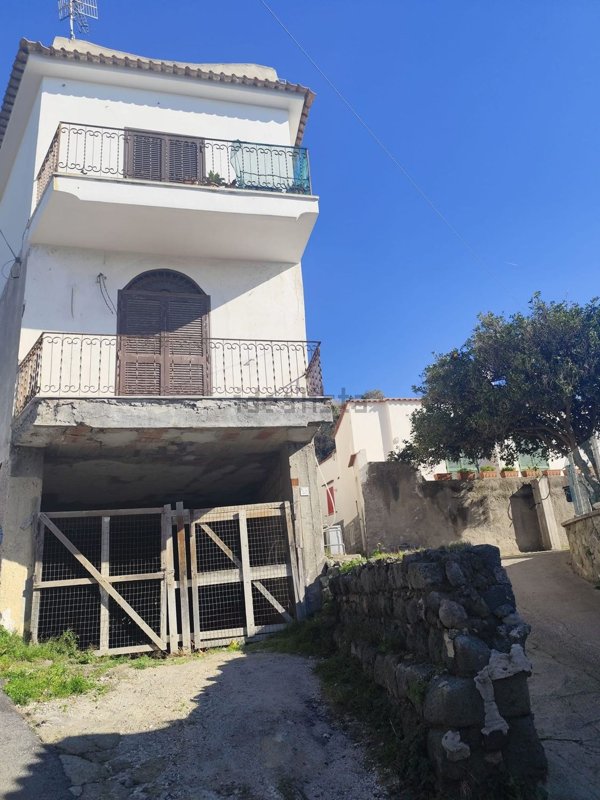 appartamento in vendita a Forio in zona Panza