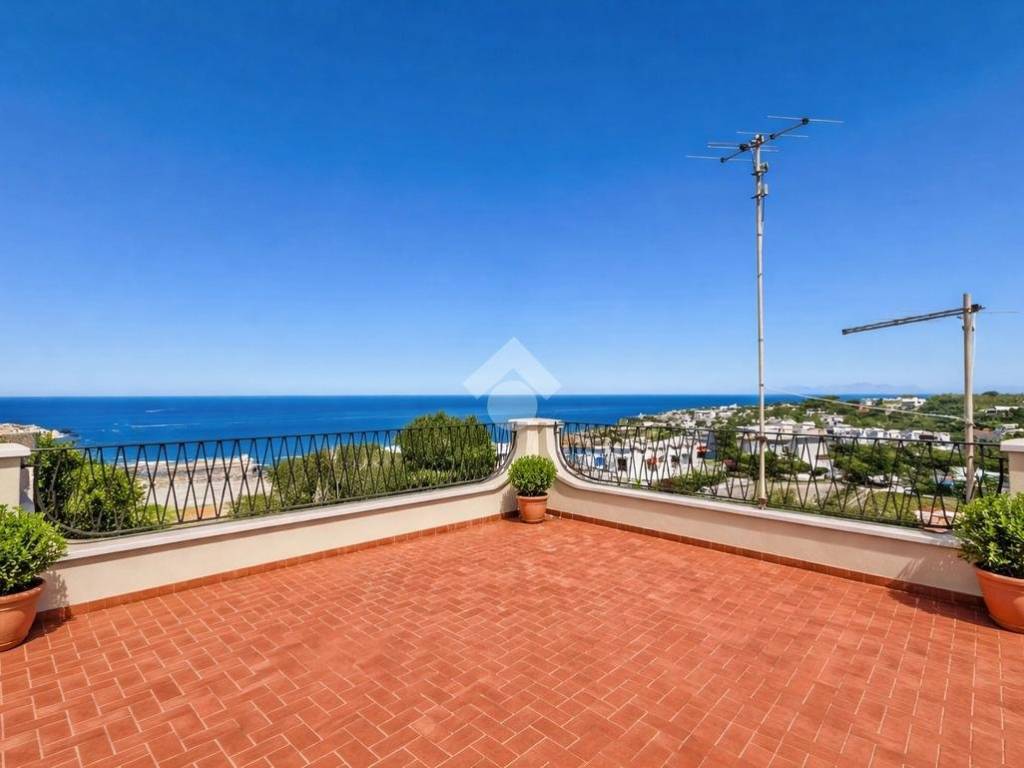 intera palazzina in vendita a Forio