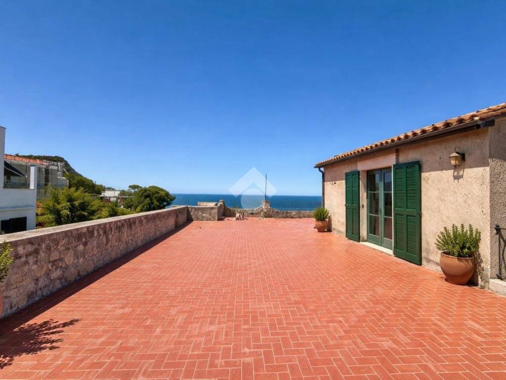 intera palazzina in vendita a Forio