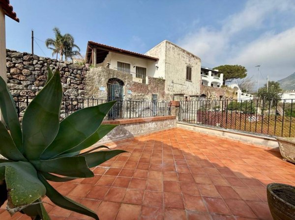 appartamento in vendita a Forio in zona Panza