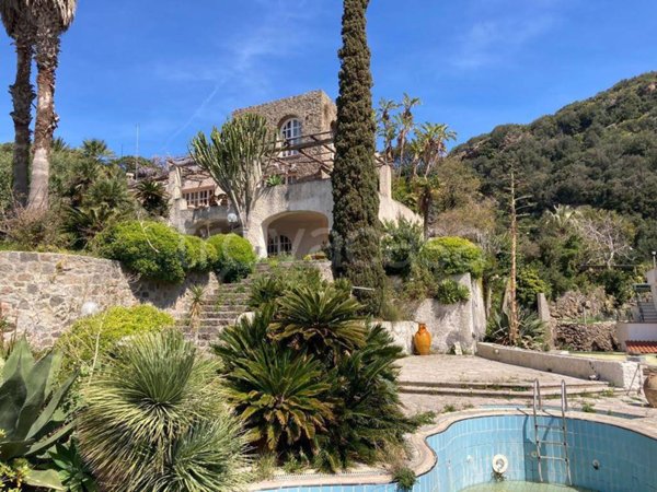 casa indipendente in vendita a Forio