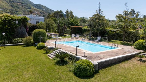 casa indipendente in vendita a Forio in zona Panza