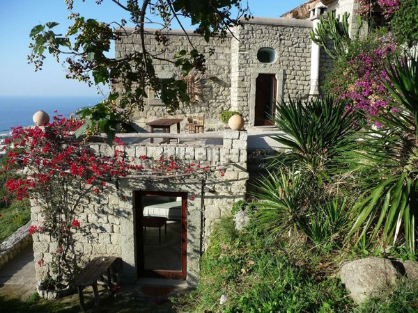 casa indipendente in vendita a Forio in zona Panza