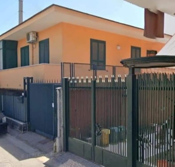 casa indipendente in vendita a Frattamaggiore