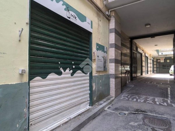 negozio in vendita a Frattamaggiore