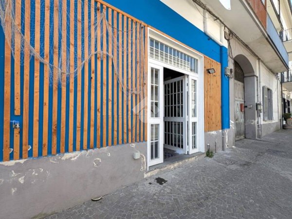 negozio in vendita a Frattamaggiore