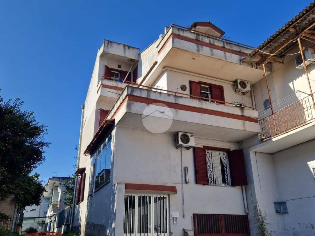 casa indipendente in vendita a Frattamaggiore