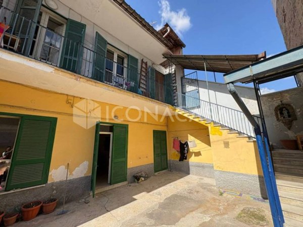 casa indipendente in vendita a Frattamaggiore