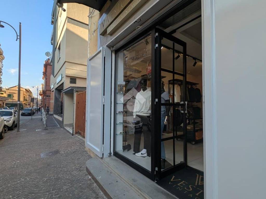 negozio in vendita a Frattamaggiore