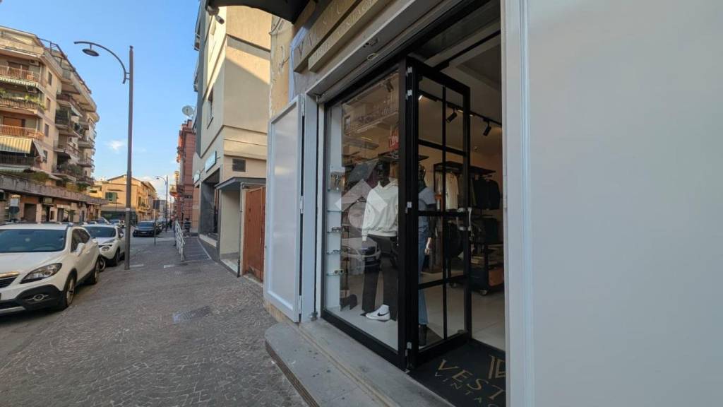 negozio in vendita a Frattamaggiore