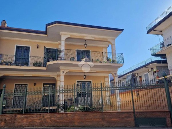 casa indipendente in vendita a Frattamaggiore