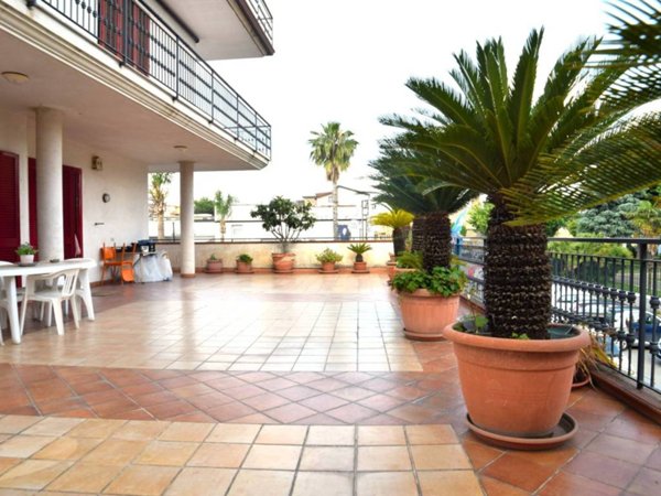 intera palazzina in vendita a Frattamaggiore