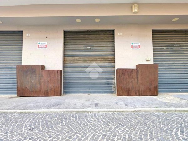 negozio in vendita a Frattamaggiore