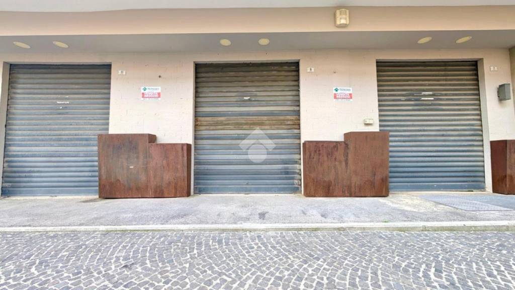 negozio in vendita a Frattamaggiore