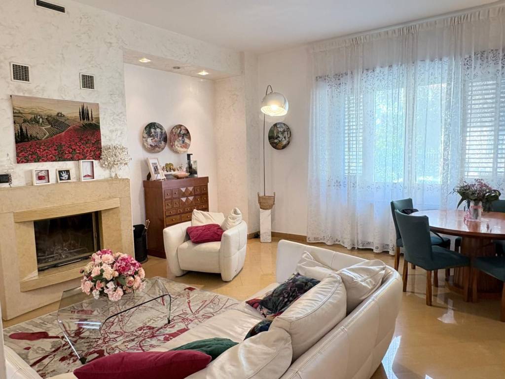casa indipendente in vendita a Frattamaggiore