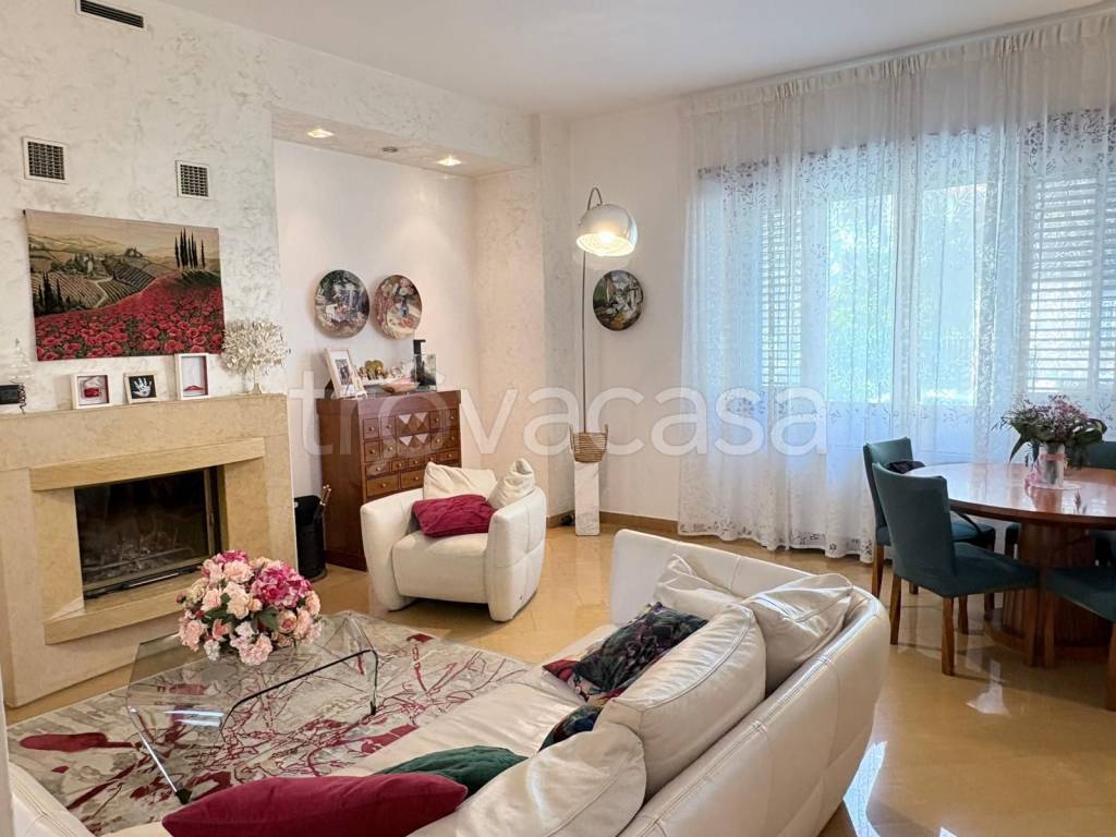 casa indipendente in vendita a Frattamaggiore