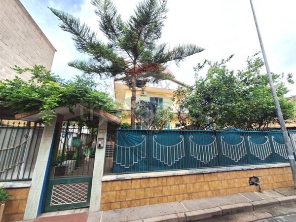 casa indipendente in vendita a Frattaminore