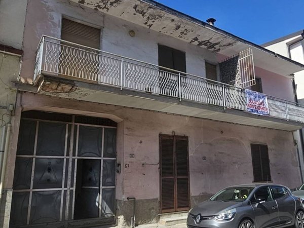 intera palazzina in vendita a Frattaminore