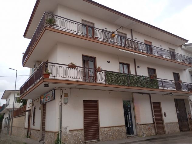 locale commerciale in vendita a Frattaminore