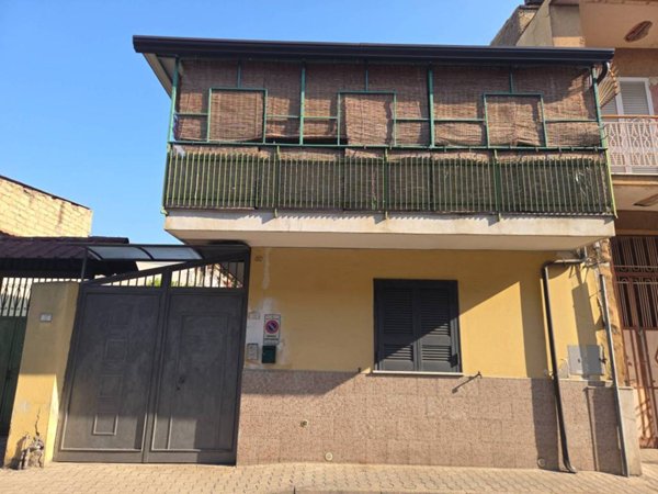 intera palazzina in vendita a Frattaminore