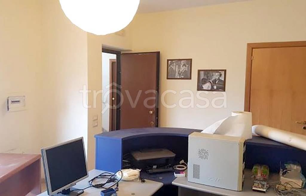 locale commerciale in vendita a Frattaminore