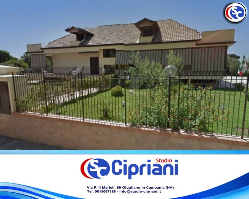 casa indipendente in vendita a Giugliano in Campania