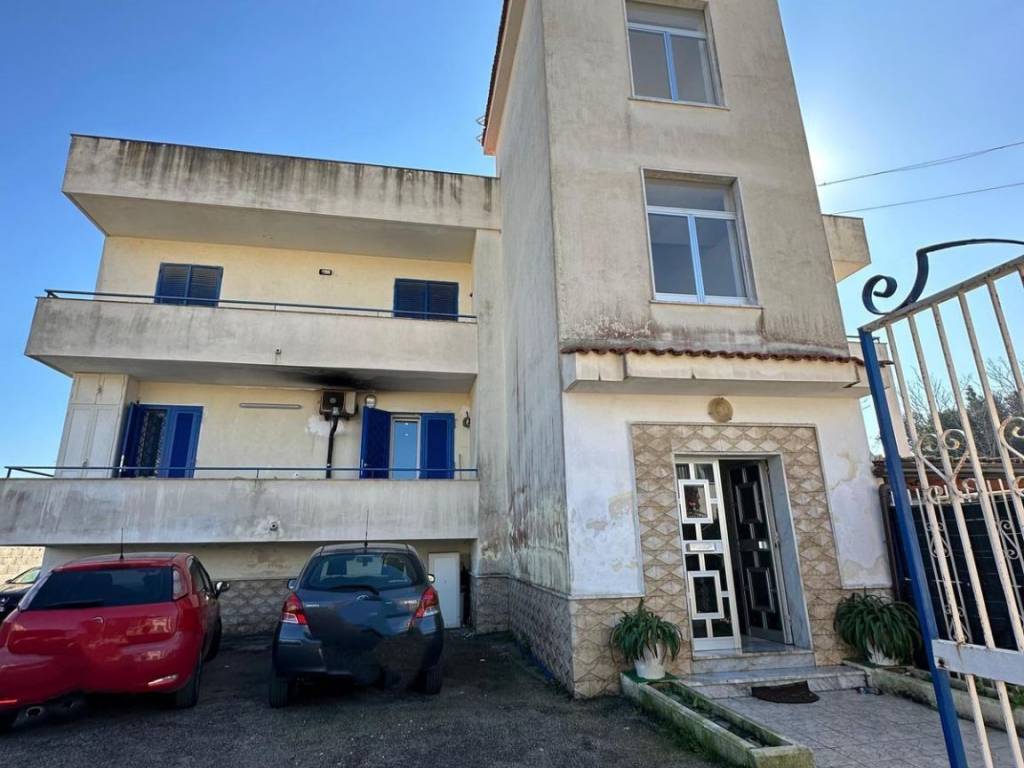 appartamento in vendita a Giugliano in Campania in zona Varcaturo
