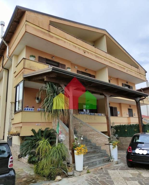 casa indipendente in vendita a Giugliano in Campania in zona Lago Patria