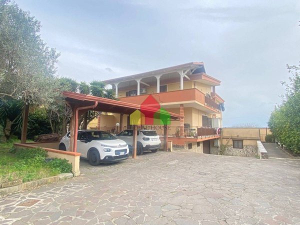 appartamento in vendita a Giugliano in Campania in zona Varcaturo