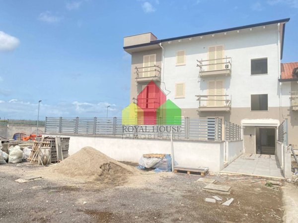 appartamento in vendita a Giugliano in Campania in zona Varcaturo