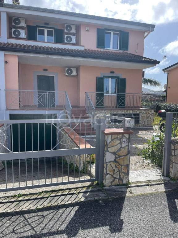 casa indipendente in vendita a Giugliano in Campania in zona Licola