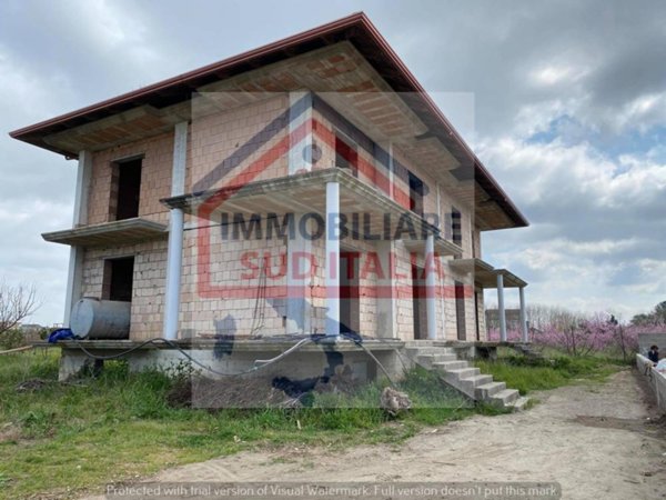 casa indipendente in vendita a Giugliano in Campania in zona Varcaturo
