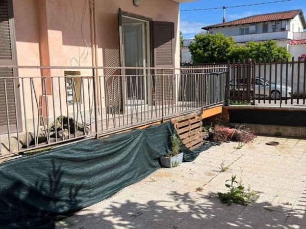 appartamento in vendita a Giugliano in Campania in zona Varcaturo