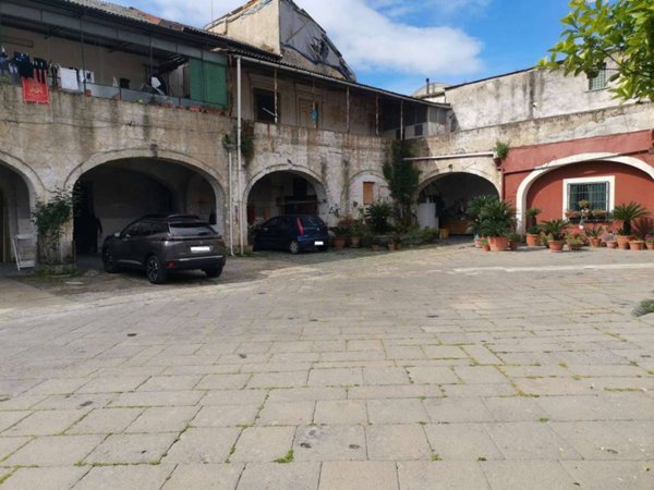 intera palazzina in vendita a Giugliano in Campania
