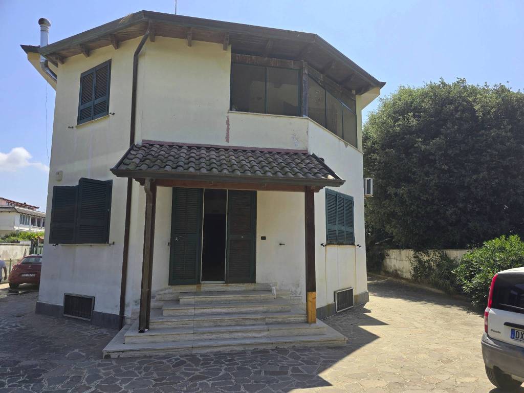 casa indipendente in vendita a Giugliano in Campania