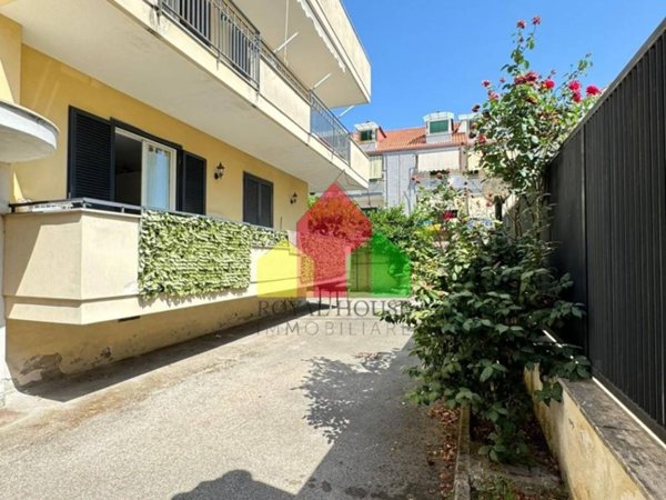 intera palazzina in vendita a Giugliano in Campania