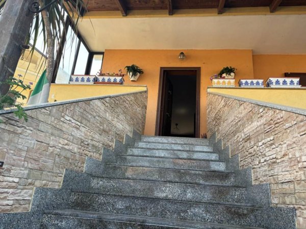 casa indipendente in vendita a Giugliano in Campania in zona Lago Patria