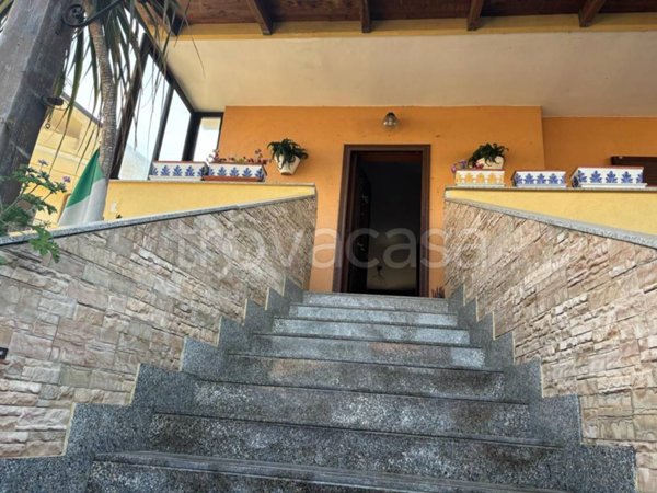 casa indipendente in vendita a Giugliano in Campania in zona Lago Patria
