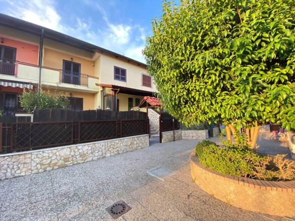 casa indipendente in vendita a Giugliano in Campania
