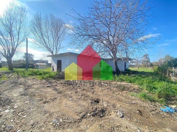 casa indipendente in vendita a Giugliano in Campania in zona Varcaturo