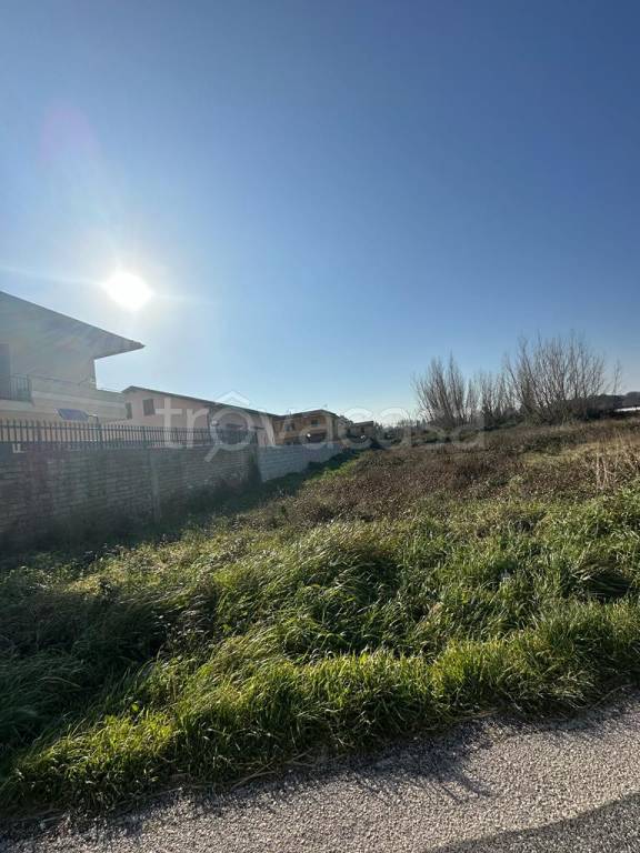 terreno agricolo in vendita a Giugliano in Campania in zona Varcaturo